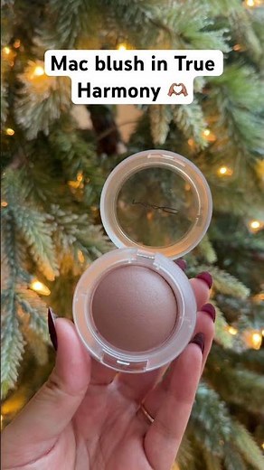 MAC glow play cushiony blush in the shade true harmony 🤩 #macblush #trueharmony #makeup