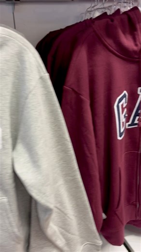 📚 Back to Campus 🏫 📍 Gap Outlet #Shopping #RetailTherapy #MerrimackPremiumOutlets #BacktoSchool #Outletfinds | Merrimack Premium Outlets