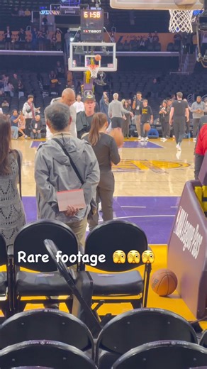 Rare Footage of Steph Curry doing some tricks during pregame warm up. #lakersvswarriors #stephcurry #stephencurry #StephenCurry30 #Stephen #goldenstate #GSWarriors #nbahighlights #nbahighlightstoday #Lakers #WarriorsNation #Warriors #goldblooded #DubNation #goldenstatewarriors #GSW #GSWfan #WarriorsFamily #warriorsvslakers | Courtside Views