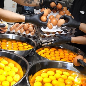 Gorgeous and unique visuals! Unique Korean Madeleine Food Factory | My Pub Food