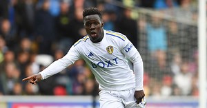 Leeds Uniied supporters want to see Gnonto and Sinisterra start against Hearts