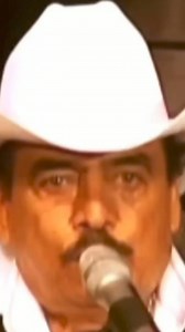 91K views · 2K reactions | "Joan Sebastian: el 'Poeta del Pueblo' que nos dejó canciones llenas de sentimiento y autenticidad. ✨ ¿Cuál de sus éxitos te llega al corazón? #JoanSebastian #ReyDelJaripeo #ReelsMusicales" | Archivo Musical | Facebook