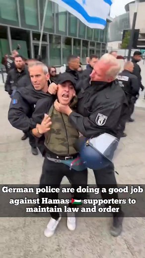 The German 🇩🇪 police are doing a wonderful job and teaching extremists 🇵🇸 a lesson. Thank you Germany 👍🏻 #germanpolice #Gaza #FreePalestine | Beautiful woman soldiers