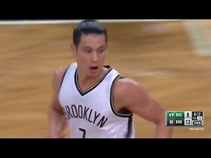 Jeremy Lin past 3 defenders to a beautiful reverse lay-in Q1G4 preseason