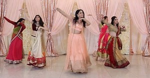 Manpreet Toor on Instagram: "How fun is this Reception Collab I did with @ltrdance and her girls ❤️ go to her bio to see the full video ❤️ ————————————— Outfit: @banudesigns Song: Yaad Priya Ki @nehakakkar #nehakakkar #ltrdance #wedding #receptiondance #indian #desiparty #manpreettoor"