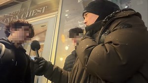 Un musulman affirme que Muhammad a fendu la lune 😳 | Andrew Cho