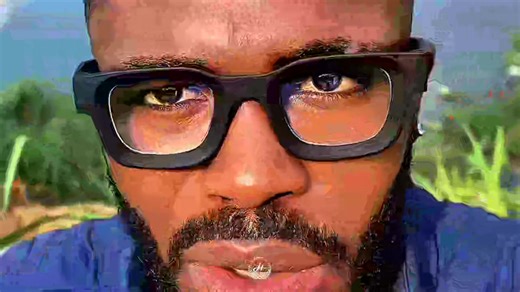 🔥I.TIGA le jeune prodige du rap camer🇨🇲 à Yaoundé frappe fort ! Il allume ses aînés sans trembler et balance un diss track aiguisé comme jamais. Preuve qu’il ne vient pas jouer, mais pour prendre sa place dans le game. 🎧 Écoutez @i.tigamusic maintenant et dites-nous ce que vous en pensez en commentaire. 💣 Ça clashe sec, ça kick fort, et ça annonce une relève sérieuse ! Ps: Jovi tu as vue ça ? Il doit faire ta briller partie grando au palais de sport.... car on s'attend tous à un concert 100