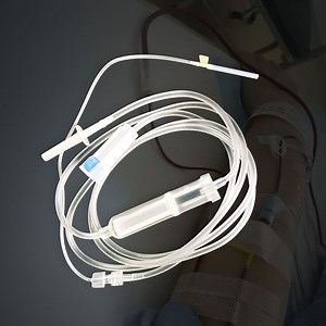 [Hot Item] Medical Disposable Blood Transfusion Set, Drip IV Set for Safe Infusions