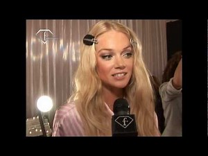 fashiontv | FTV.com - VICTORIAS SECRET BACKSTAGE N.Y, 2009 SHOW