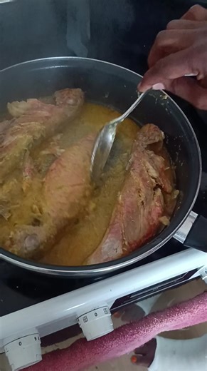 3K views | Cuisiner poisson en sauce. Façon haïtienne - Condiments haïtiens Bon bagay Bagay lakay #Gingembre #bouyon #vitaminas #essence #mango #Fritay #job #sushi #sucre #coco #lait #mang #food #Haiti | Cuisine haïtienne - vraie | Facebook