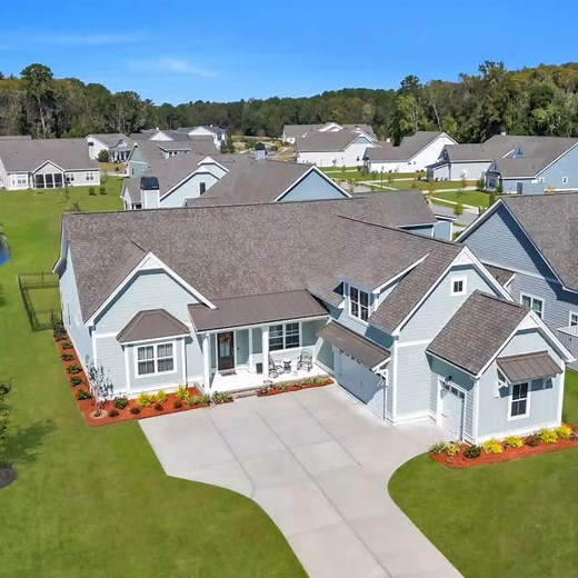 🩵 Behold this Lowcountry Beauty in Westbrook at Savannah Quarters! ✨ $687,000 | 3BR • 3.5BA | Lagoon View This elegant home awaits you—and is priced to move! • Gourmet kitchen breakfast room • Soaring 9’ ceilings in the great room • Private office formal dining fireplace • Lagoon views from your enclosed patio • Dreamy primary suite retreat Pooler’s premier community is calling… will you answer? #luxury #lifestyle #community #poolerga #elevatedliving #elegant #home #private #gatedcommunity #rea