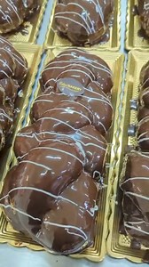 37K views · 406 reactions |  OMG! This Greek Easter sweet bread ‘Tsoureki’ covered in fine chocolate is heaven!  greek-food-shop.com/shop-category/holiday-specials/ Place your orders NOW at Greek Food Shop to ensure you receive them before Orthodox Easter! Order Deadlines: May 1st to Toronto & GTA, April 27th to Canada/USA | GREEK GATEWAY | Facebook