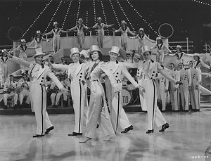 Ship Ahoy (1942) | ČSFD.cz