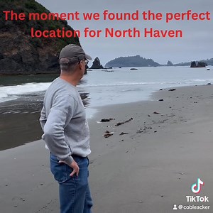 Rick and Anette walked down to the beach which was much too treacherous for me, but BONUS--I found a sign about the dangers of poisonous mollusks! :) | Colleen Coble