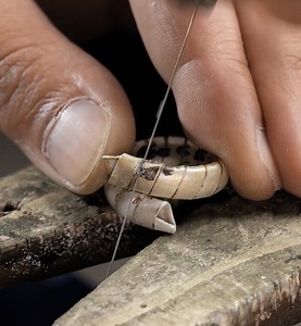 28K views · 30 reactions | Los artesanos muestran el fascinante proceso de fabricación de joyas. | Ideas en 5 minutos Chicas | Facebook