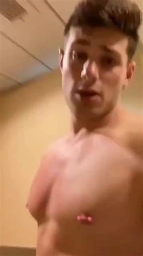 Big booty himbo showing what the guys did to his hole 😵‍💫