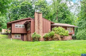 455 Lebanon St, Wyckoff Township, NJ 07481 - MLS 24026106 - Coldwell Banker