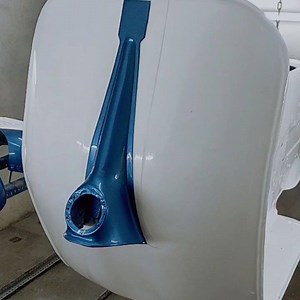 Paint job.! Vbb 150 #adhwavespaent #pomenkampung #avpro #paintjob #metalwork #vespamania #vespabatupahat #vespamuar #vespamalaysia | Adhwa Vespa Center