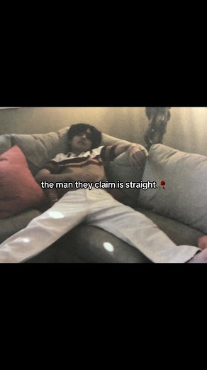 i mean he the person who gives off the strongest homosexual energy🥀 #taehyung #bts #korea #taekook #viral