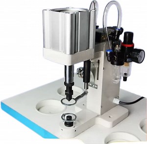 [Hot Item] High-Precision Pneumatic Button Sewing Machine