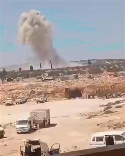 Explosion SHAKES Syria’s Idlib after a drone reportedly flew in the area 4 killed & 4 injured amid an arms depot explosion in the town – Idlib Health Department Comes just weeks after a similar blast had occurred near Maaret Misrin town, also in Idlib Syrian MOI earlier said that it had opened an ‘urgent and comprehensive investigation’ | Record News