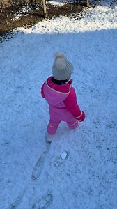 168K views · 1.5K reactions | Well clearly I haven’t been watching the weather forecast because I didn’t expect to wake up to snow this morning!! Belle’s first experience and she wasn’t quite sure what to make of it 殺 hope you are all enjoying a snow day too! Xxx #snow day | Dr Emily Official | Facebook