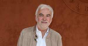 Diaporama : "Quotidien est de mauvaise foi !" : Agacé par les critiques, Pascal Praud dézingue Yann Barthès et son émission