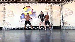 10K views · 555 reactions | Sexta com S de saudade do Axé Moi 殺殺 Coreografia gostosinha para começar super bem esta sexta-feira 殺殺 @caic_schettini @vivinunes07 @mauriciopicapau_axemoi | Cabana Axé Moi | Facebook