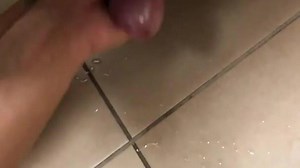 Understall mall cruising (more videos on my onlyfans only 4!)