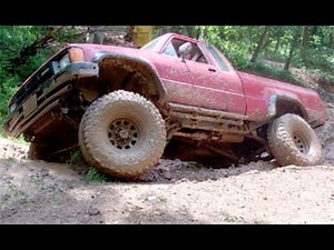 1985 Toyota on muddy trails @ Wellsville, OH