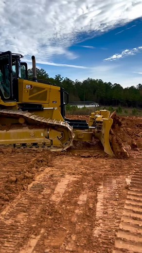 Horizontal Guidance steering with 3D Grade Control Who would have thought someday we could use technology to steer and control the elevations of earthmoving equipment? For some applications, this can really assist with avoiding operator fatigue and improve quality of work. — WORK THE DIRT — Cr: dig_it_digital_gps #workthedirt #digitdigitalgps #heavyequipment #dirtwork #construction #earthmoving #earthwork #earthmover #dozer #catconstruction #dirtlife #trimble #technology | Excavator Dump Truck
