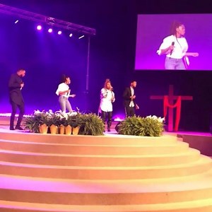 a love that lasts forever, knows no bounds or limits, gives without expectation and loves without condition, meets us where we are, extends grace and mercy when we don’t deserve it, loves us even in our dirt, is consistent and faithful, is reckless and all encompassing. wow. thank you Lord | The Walls Group