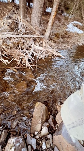 Filtering water with the gravityworks water filter #waterfilter #waterfiltration #waterfilters | Nature Daddy