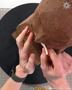 Giant 3D LEGO batman cake tutorial 🦇🎂 | MetDaan Cakes