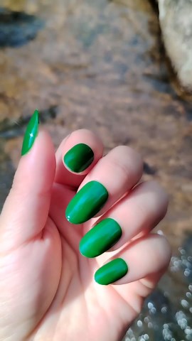 Green Press on Nails Medium Fake Nails Emerald Green Acrylic False Nails Press ons Full Cover Reusable Glue on Artificial Nails for Women Girls