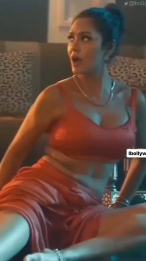 Isha Gupta Ko Kiss Karneke Bina Shooting Nahi Karte imran hasmi R facts Hindi Facts #viralfacebookreels #facbookviralvideo #IshaGupta #imranhashmi #bollywoodbeauty | R facts