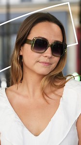 3.7K views · 17 reactions | “Pour moi, voyager seule, c’est prendre le pouvoir de ma vie” Envie de voyager en solo, mais vous hésitez ? Découvrez l’histoire inspirante de Valentine (@osezplusloin), jeune juriste passionnée de voyages en solitaire, qui partage au quotidien sur Instagram ses meilleurs conseils pour toutes les femmes souhaitant parcourir le monde seules  La confiance lui va si bien. #VisagesDeLaConfiance #Krys | Krys | Facebook