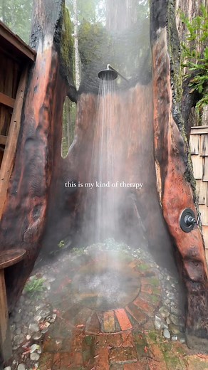 🌲🌿💧 #redwoods #glamping #natgeotravel #outside_project #optoutside #roamtheplanet #tlpicks #stayandwander #outdoorshower #beautifuldestinations #norcal #northerncalifornia | Ashley Parcher Photography