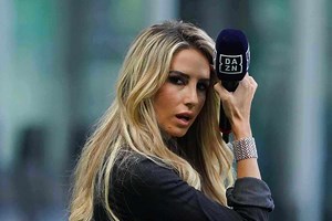 Giorgia Rossi on fire: il gioco con le luci infiamma Instagram - Calciomercatonews.com