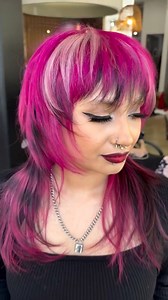 138K views · 1.6K reactions | Hot Pink Scene Queen Hair 勺勺 by @stylesbyblackbear IG #pinkhair #colorclique #hairtrends #newhair #hairvideo #hairtutorial | Hair Color Clique | Facebook