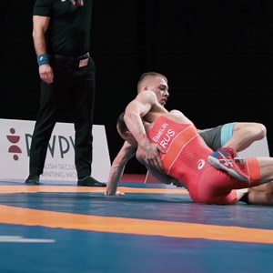 2018 World and European Champion EMELIN (RUS) defeats KUNKEL (POL) 9-0 in his first match. Can he go on to pick up another European title? @emelinsergey1 #uww #unitedworldwrestling #wrestling #grecoroman #wrestlewarsaw | United World Wrestling