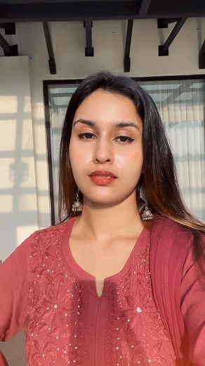 SARAH on Instagram: "🌷"