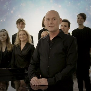 Tradisjonen tro: Oslo Gospel Choir kommer til oss med den gode julestemningen. 19. desember er de klare men vær obs på at nå begynner det å bli knapt med billetter. | Ibsenhuset | Facebook