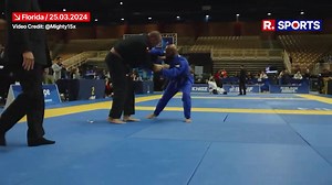 Mighty Mouse humbles 6 ft 3in, 248 Pound GIANT in an open-weight tournament with a STUNNING move Former UFC champion and current ONE Championship titleholder Demetrious Johnson stunned the public as he defeated a huge opponent in the open-weight category at the Brazilian Jiu-Jitsu Pan-American Championship. Johnson who is 5 ft 3in in height and weighs around 155 pounds defeated Michael Sante Medina, who is 6-3, 248-pound in the quarterfinals. Video: @Mighty15x #DemetriousJohnson #ufc #mma #jiuji