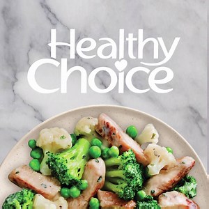 Chicken, pesto, veggies, and no artificial ingredients. It’s hard to find a reason not to love this Healthy Choice. 💚 http://bit.ly/2eBNerp | Healthy Choice