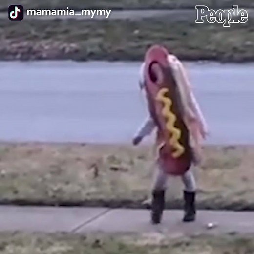 That's one way to spread some love! 😂❤️ | People