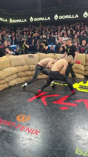 Загубив #klanfighting #klanfc #спорт дії на відео виконують професіонали. Не намагайтесь їх повороти.