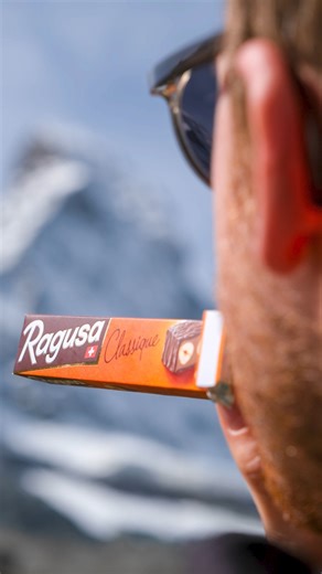 DE | Ragusa lässt sich auch am Fusse des Matterhorns geniessen, wo ein weltberühmter Ski World Cup Matterhorn Cervino Speed Opening stattfindet. Wir wünschen unserer talentierten Markenbotschafterin Lara Gut-Behrami erfolgreiche Rennen. Go Lara! 🎿❄️ FR | Ragusa se déguste aussi au pied du Cervin, où se déroule une compétition de ski de renommée mondiale. Nous souhaitons à notre talentueuse ambassadrice Lara Gut-Behrami des courses couronnées de succès. Go Lara! 🎿❄️ #Ragusa #Zermatt #LaraGutBeh