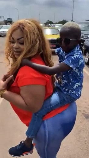 See as Eudoxie Yao and her bobo, Grand P dey Jollof. 📽 @eudoxieyao_ | BBC News Pidgin