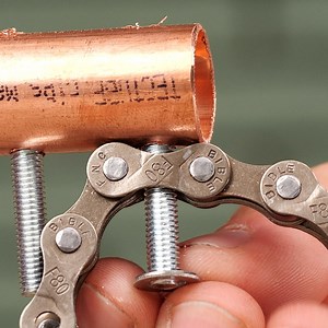 DIY Wrench Using Bike Chain | Hungry Panda